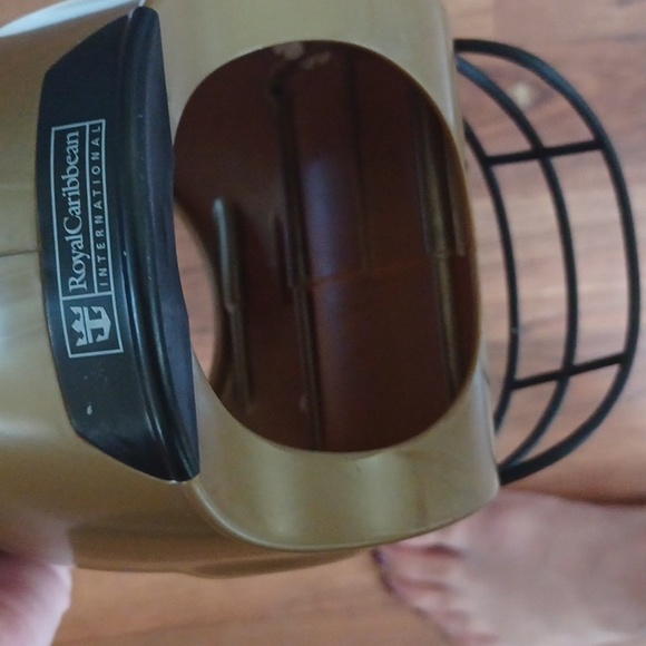 Playmakers Sport Bar & Arcade helmet with plastic cup - Picture 6 of 6